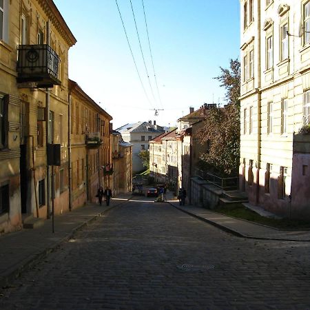 Izuminka V Centre Goroda Lviv Luaran gambar