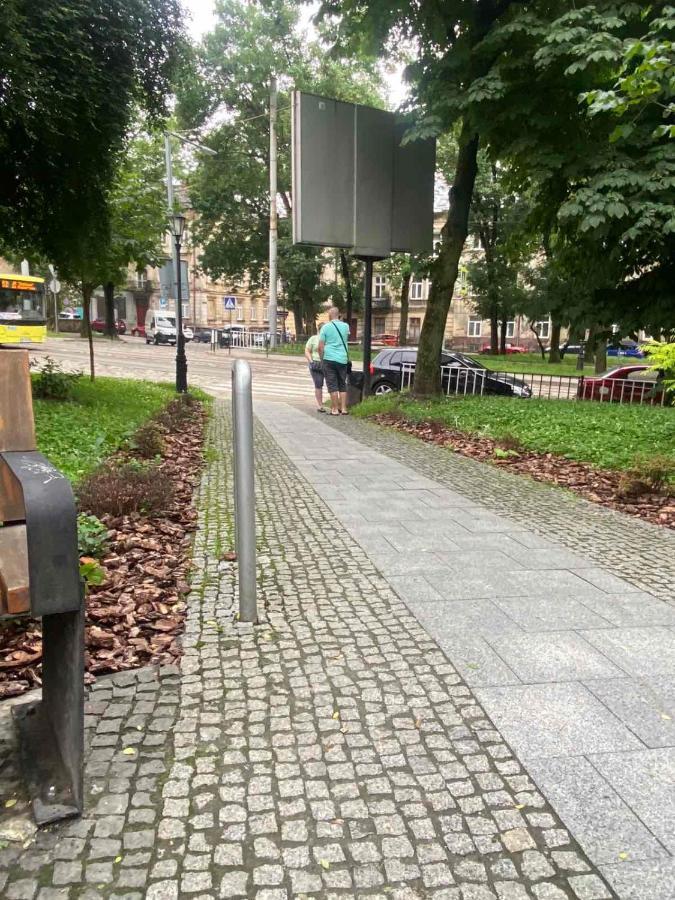 Izuminka V Centre Goroda Lviv Luaran gambar