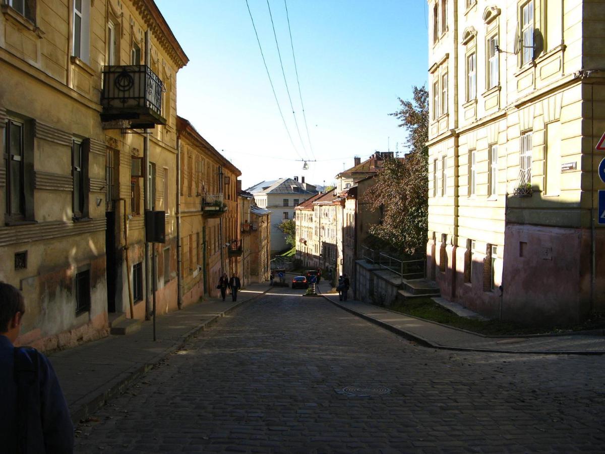 Izuminka V Centre Goroda Lviv Luaran gambar